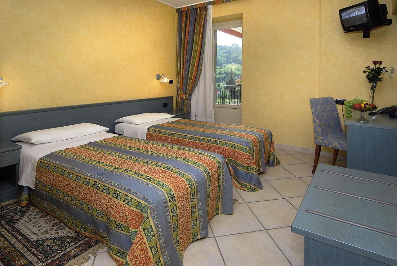 Hotel Ristorante Del Peso San Michele Mondovi Buitenkant foto